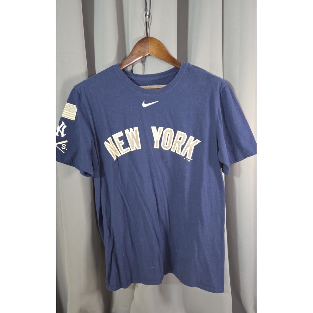 Nike New York Yankees MLB Blue Shirt Large Brown Camo USA Flag Bat